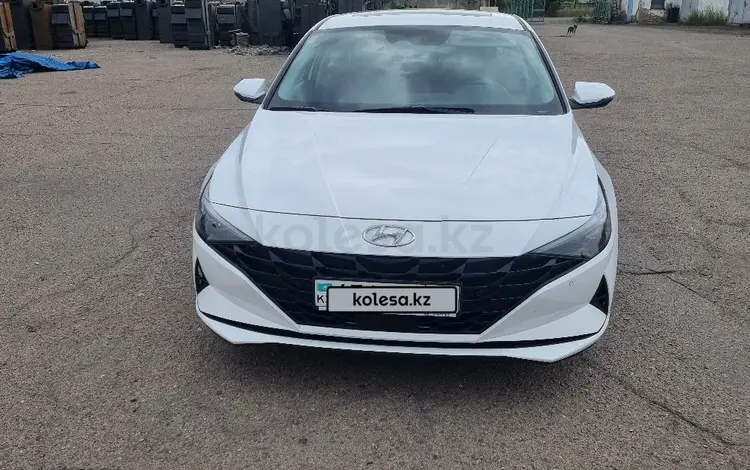 Hyundai Elantra 2023 года за 11 800 000 тг. в Караганда