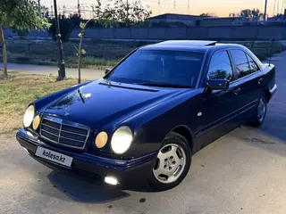 Mercedes-Benz E 230