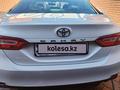 Toyota Camry 2020 года за 13 200 000 тг. в Семей – фото 11