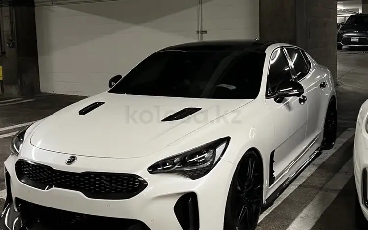 Kia Stinger 2022 года за 26 450 000 тг. в Алматы