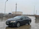 Toyota Camry 2015 года за 8 750 000 тг. в Актобе – фото 2