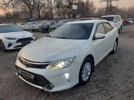 Toyota Camry 2017 года за 10 300 000 тг. в Алматы – фото 2