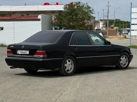 Mercedes-Benz S 320 1997 года за 3 500 000 тг. в Атырау – фото 5