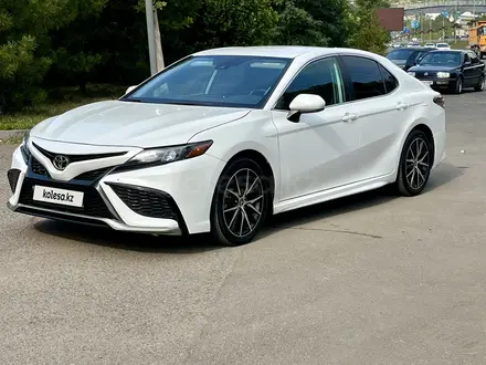 Toyota Camry 2021 года за 14 000 000 тг. в Алматы – фото 10