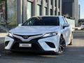 Toyota Camry 2020 года за 8 700 000 тг. в Атырау – фото 13