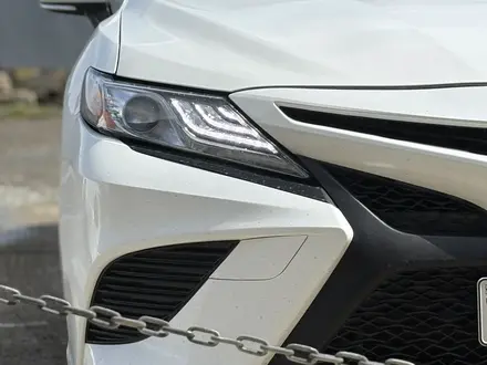 Toyota Camry 2020 года за 8 700 000 тг. в Атырау – фото 15