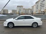 Toyota Camry 2015 годаfor11 800 000 тг. в Актау – фото 2