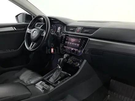 Skoda Superb 2017 года за 7 270 000 тг. в Астана – фото 15