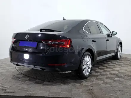 Skoda Superb 2017 года за 7 270 000 тг. в Астана – фото 5