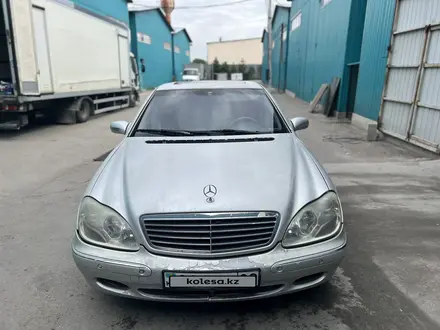 Mercedes-Benz S 320 1998 года за 2 600 000 тг. в Алматы – фото 2