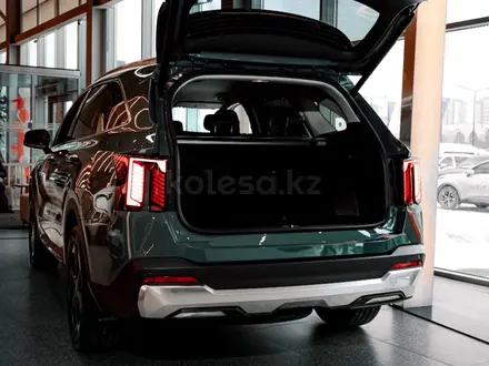 Kia Sorento Luxe 2026 года за 18 390 000 тг. в Астана – фото 13