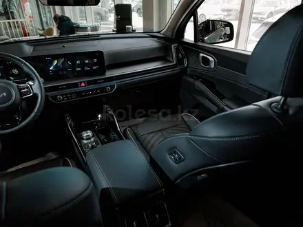Kia Sorento Luxe 2026 года за 18 390 000 тг. в Астана – фото 20