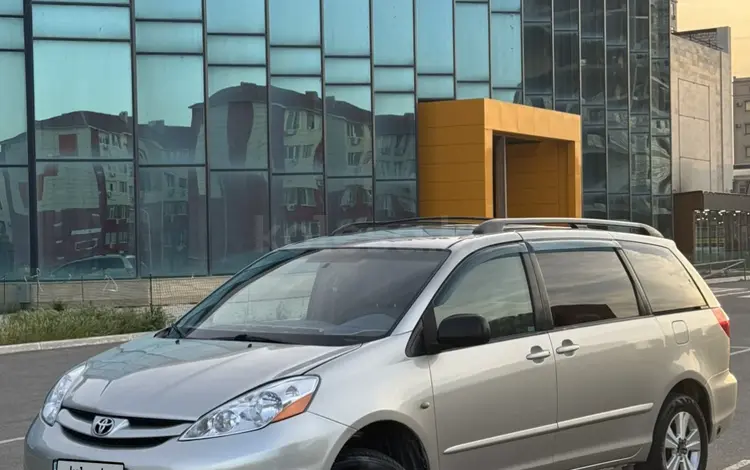 Toyota Sienna 2006 года за 7 000 000 тг. в Актау