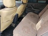 Toyota Camry 1998 года за 3 500 000 тг. в Шиели – фото 4