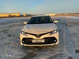 Toyota Camry 2019 годаfor13 800 000 тг. в Актобе