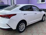 Hyundai Accent 2021 годаfor8 700 000 тг. в Усть-Каменогорск – фото 3