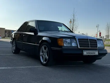 Mercedes-Benz E 200 1991 года за 2 500 000 тг. в Туркестан – фото 2