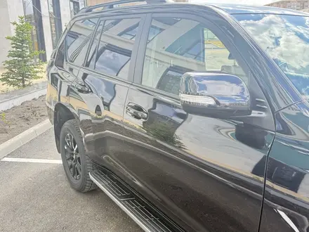 Toyota Land Cruiser Prado 2023 года за 37 500 000 тг. в Актобе – фото 17