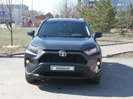 Toyota RAV4 2020 года за 14 800 000 тг. в Петропавловск