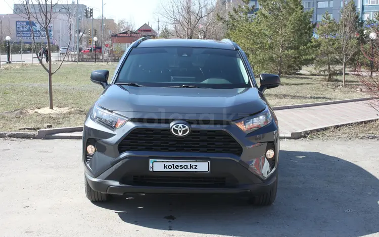 Toyota RAV4 2020 года за 14 800 000 тг. в Петропавловск