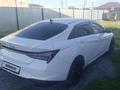 Hyundai Elantra 2023 года за 7 800 000 тг. в Актобе – фото 14