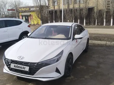 Hyundai Elantra 2023 года за 7 800 000 тг. в Актобе – фото 5