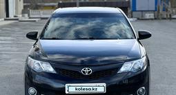 Toyota Camry 2013 года за 7 800 000 тг. в Актобе – фото 2