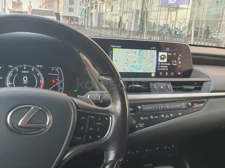 Lexus ES 250 2018 года за 21 000 000 тг. в Атырау – фото 4