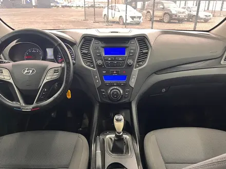 Hyundai Santa Fe 2014 года за 6 049 500 тг. в Астана – фото 12