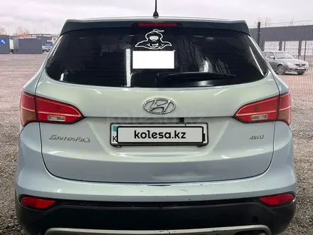 Hyundai Santa Fe 2014 года за 6 049 500 тг. в Астана – фото 2