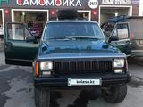 Jeep Cherokee 1991 годаүшін1 100 000 тг. в Жезказган