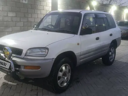 Toyota RAV4 1997 года за 3 600 000 тг. в Алматы – фото 3