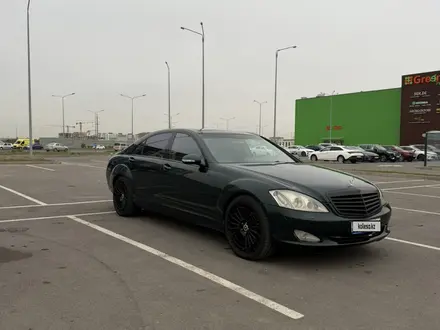 Mercedes-Benz S 500 2006 года за 5 800 000 тг. в Астана – фото 4