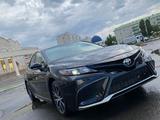 Toyota Camry 2022 годаүшін14 550 000 тг. в Уральск – фото 2