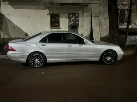 Mercedes-Benz S 320 2000 года за 4 200 000 тг. в Алматы – фото 2