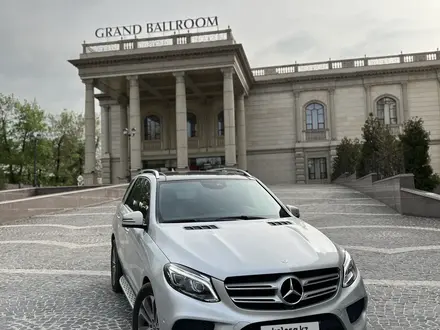 Mercedes-Benz GLE 400 2016 года за 25 000 000 тг. в Алматы