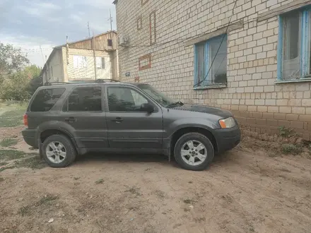 Ford Escape 2002 года за 3 050 000 тг. в Уральск – фото 2