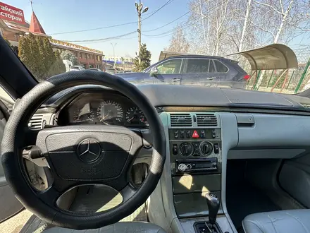 Mercedes-Benz E 230 1996 года за 3 000 000 тг. в Алматы – фото 28