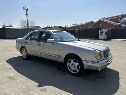 Mercedes-Benz E 230 1996 года за 3 000 000 тг. в Алматы – фото 7