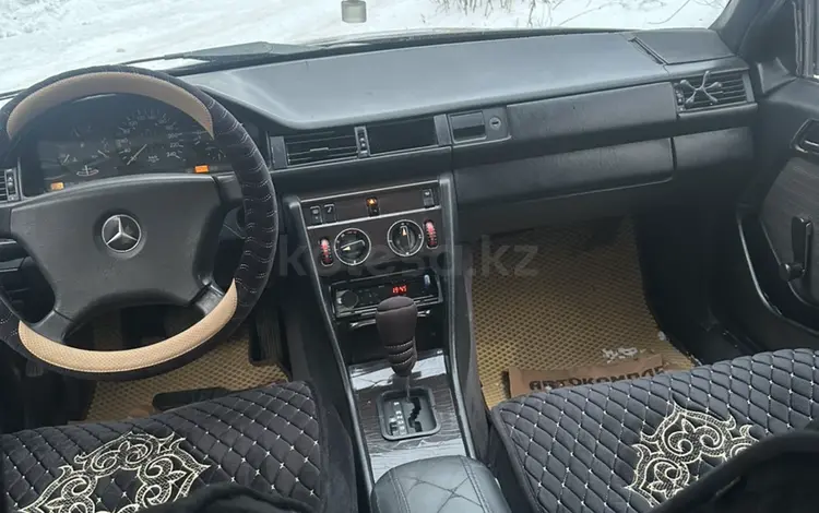 Mercedes-Benz E 300 1989 года за 1 400 000 тг. в Караганда