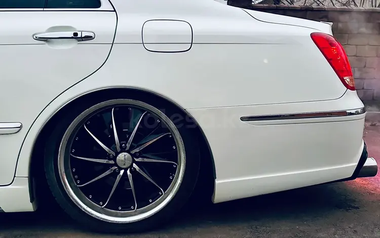 Toyota Crown Majesta 2009 года за 10 000 000 тг. в Астана