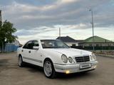 Mercedes-Benz E 200 1995 годаүшін1 800 000 тг. в Атырау