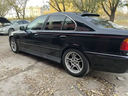 BMW 528 1997 года за 3 500 000 тг. в Астана – фото 4