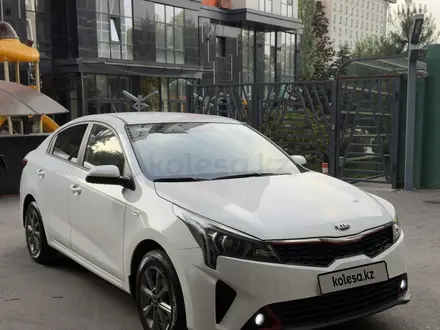 Kia Rio 2021 года за 6 800 000 тг. в Алматы