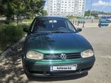 Volkswagen Golf 2001 годаүшін3 000 000 тг. в Петропавловск
