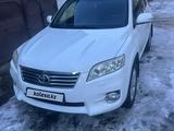 Toyota RAV4 2012 года за 7 600 000 тг. в Риддер – фото 2