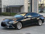 Lexus ES 300h 2018 года за 19 500 000 тг. в Шымкент