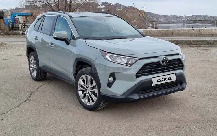 Toyota RAV4 2021 года за 16 900 000 тг. в Усть-Каменогорск