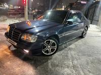 Mercedes-Benz E 280 1994 года за 2 850 000 тг. в Алматы