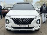 Hyundai Santa Fe 2018 года за 13 900 000 тг. в Алматы